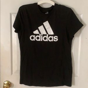 Adidas Tshirt